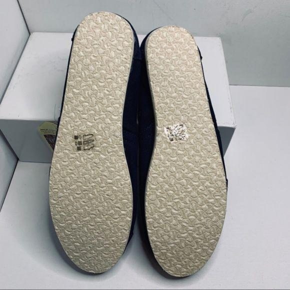 Toms Navy Canvas Men’s Classic Slip on Shoes - Picture 7 of 7